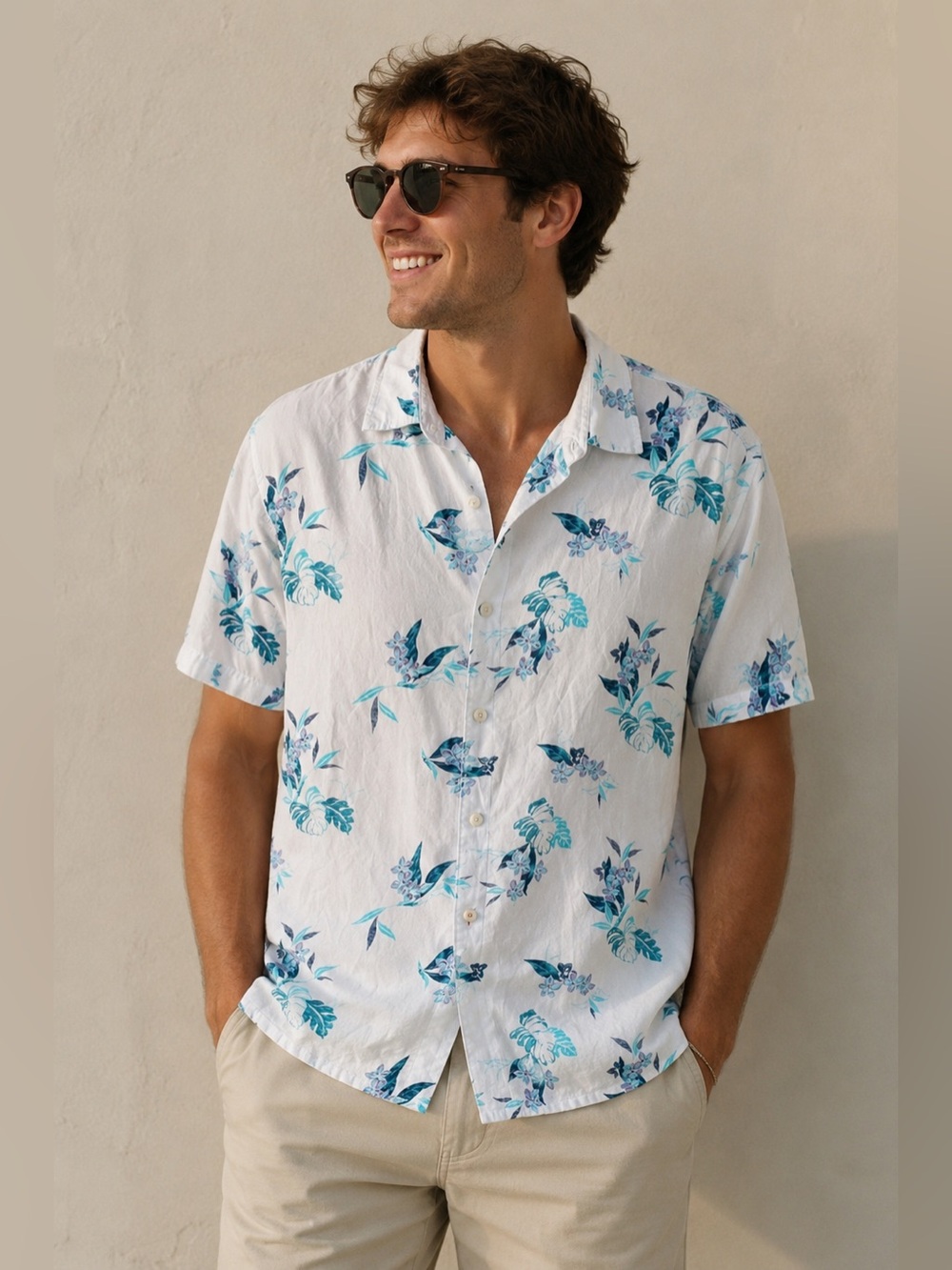 Tommy Bahama Relax Button-Down Floral Short Sleeve Shirt Size L- Cotton/Linen